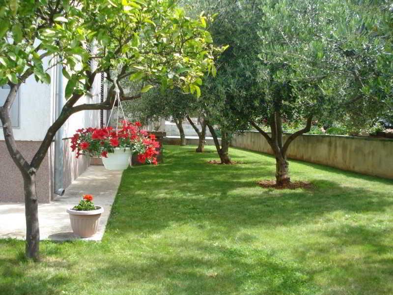 Apartments Burmeta Zadar Bagian luar foto